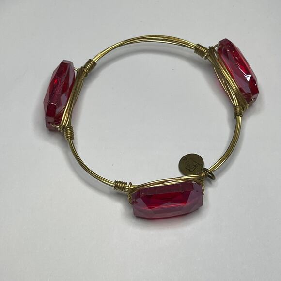 BOURBON & BOWETIES gold tone bracelet bangle red faceted signed jewelry wire - Picture 5 of 8